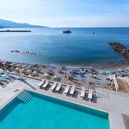 Alimuri Bay Resort ميتا المظهر الخارجي الصورة