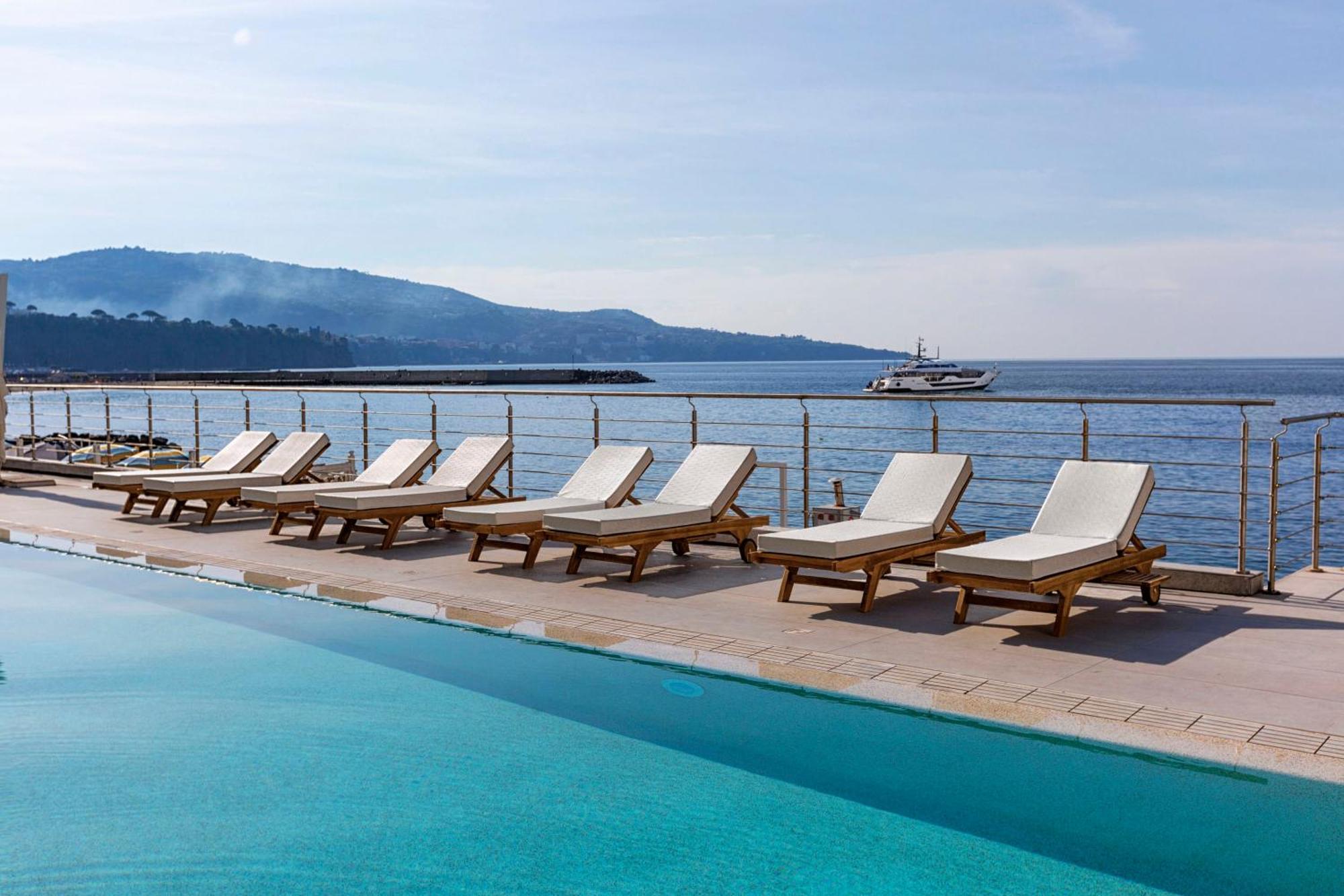 Alimuri Bay Resort ميتا المظهر الخارجي الصورة